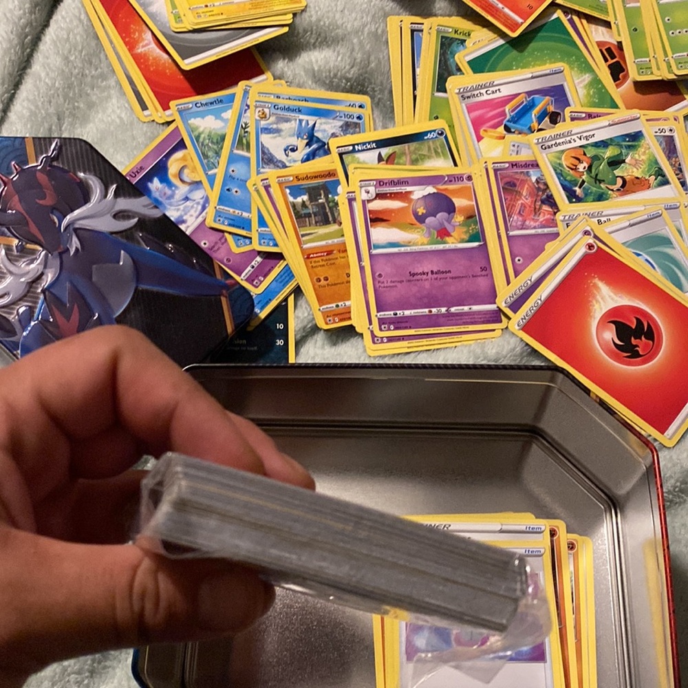 Basic Pokémon Cards - Picture 3 of 3